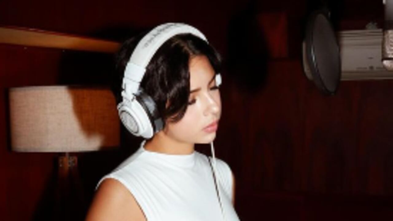 Ángela Aguilar habló del bullying que sufre por su amor con Nodal