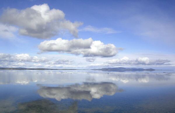 Las Islas Falkland representan una de las últimas maravillas aún intactas del mundo natural: sus playas limpias conservan su encanto, y las islas e islotes y sus acantilados proveen un refugio para cientos de especies de animales.
