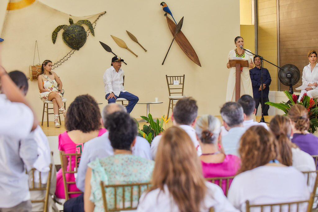 Presidente Gustavo Petro, posesionó a Iris Marín Ortiz como la nueva Defensora del Pueblo.