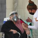 Cinco síntomas que puede generar la vacuna contra la covid-19