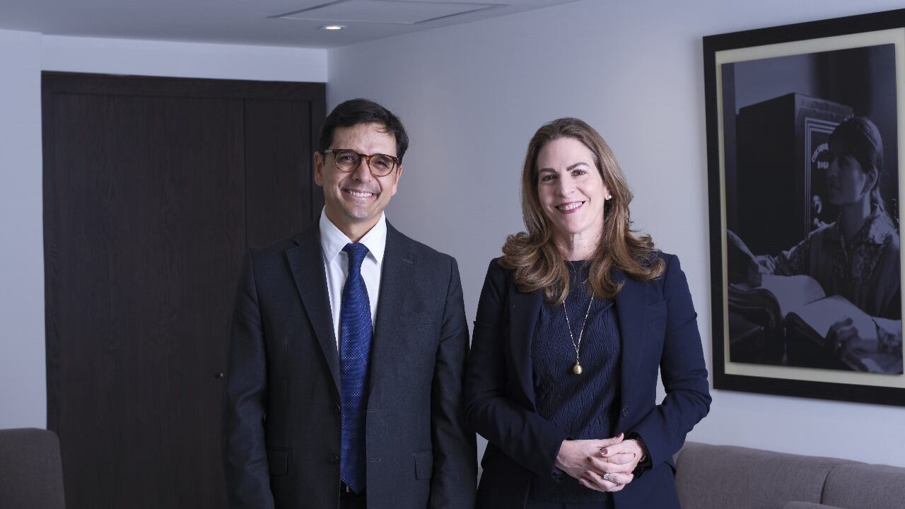 Juan Carlos Gómez, Fundación Grupo Social y Daniela Konietzko, Fundación WWB Colombia