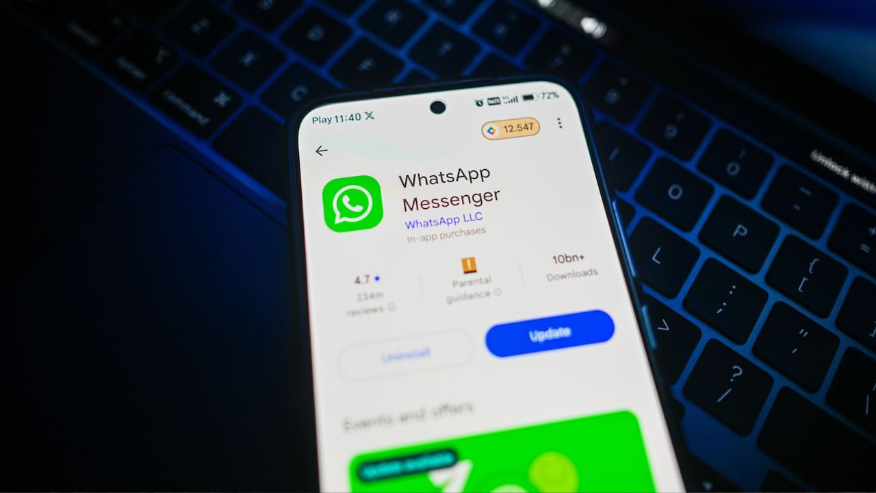 WhatsApp mejora los chats grupales con nuevas funciones para administradores y usuarios.