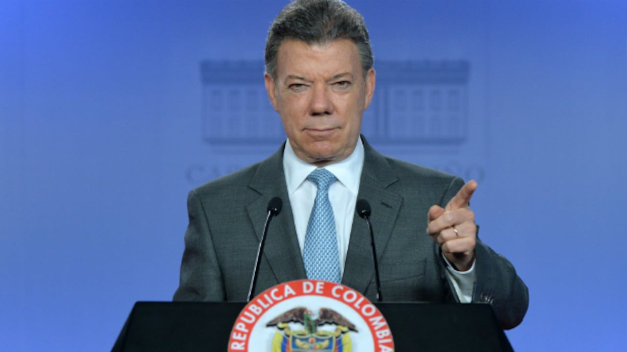 Juan Manuel Santos anuncia que aspirará a un segundo período presidencial. Foto: Semana.