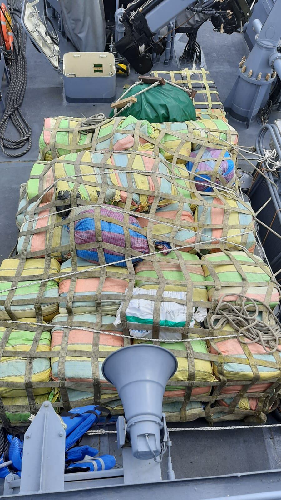 Importante incautación de drogas en el Caribe y Pacífico: más de 2 toneladas de cocaína y cinco de marihuana; así fueron los operativos