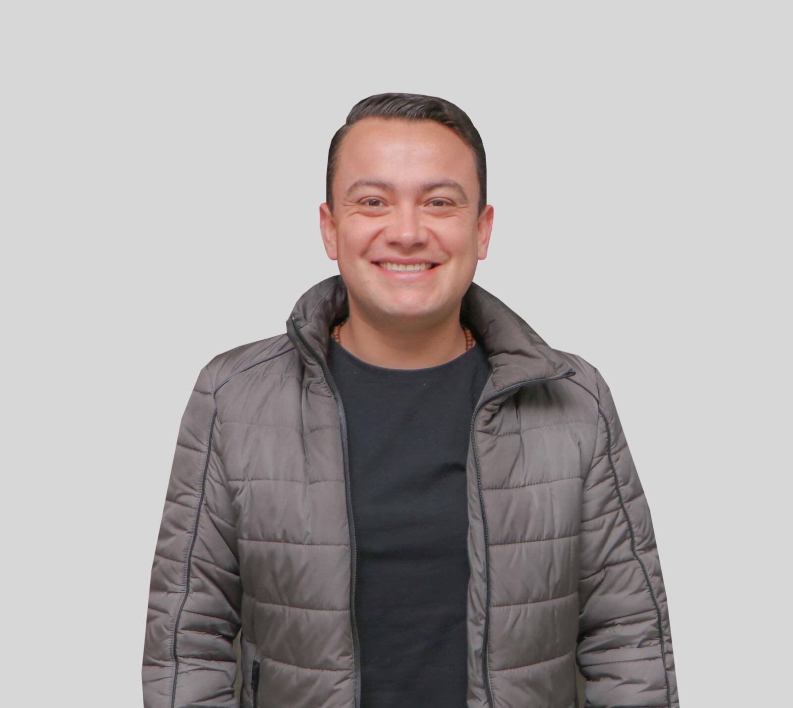 Santiago Rodríguez, aspirante a la Secretaría General del Senado.