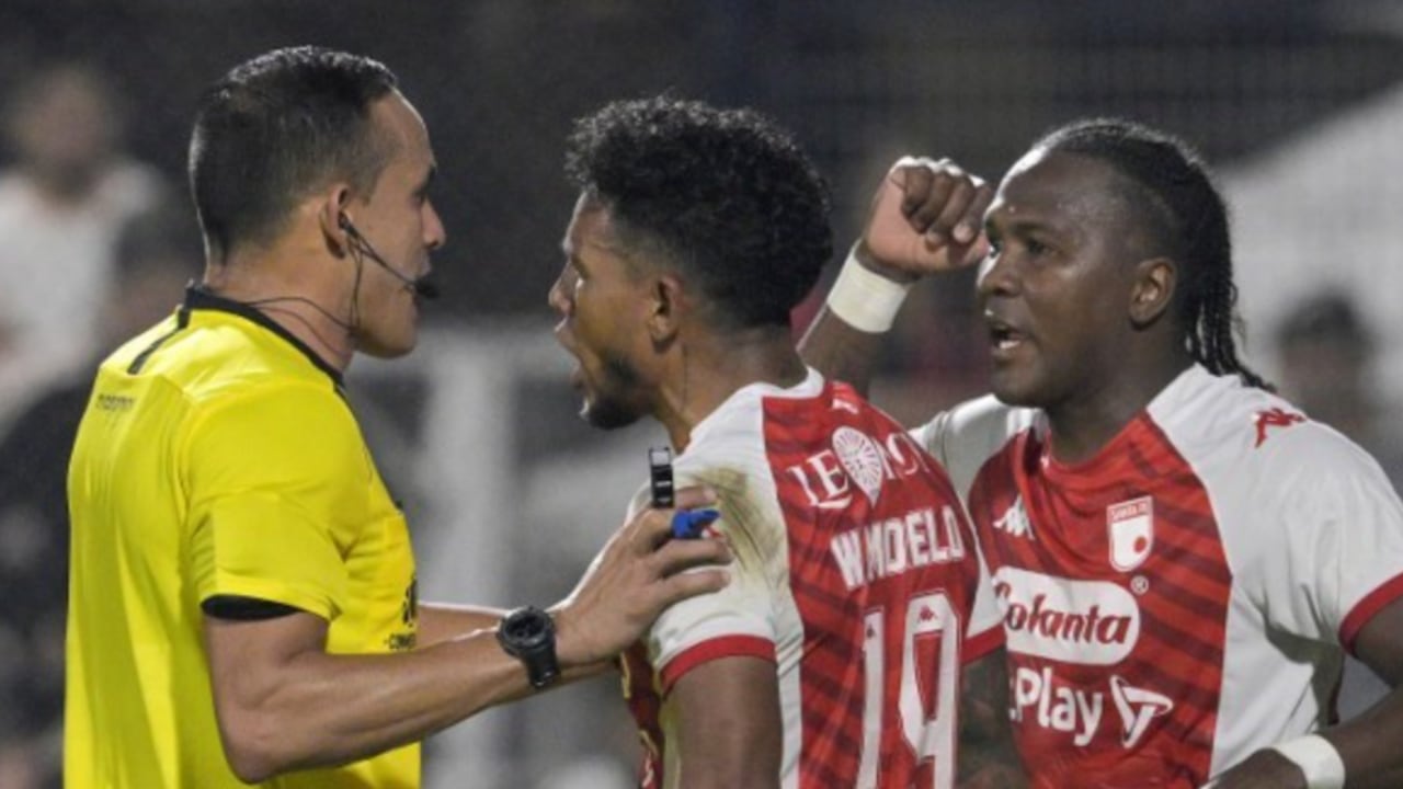 Hugo Rodallega fue víctima del racismo en el duelo ante Gimnasia.