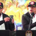 Gustavo Petro celular