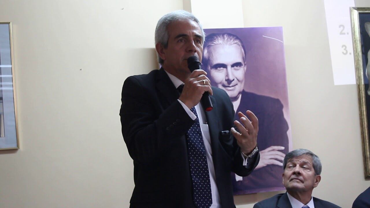 G (r) Gustavo Adolfo Ocampo