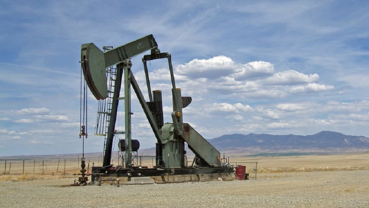 Con unos hidrocarburos que representan el 70% de las exportaciones rusas, "cada bajada de un dólar en el precio del petróleo representa una pérdida de 3.000 millones de dólares para las exportaciones anuales" del país, recuerda la Opep, de la que no forma parte Rusia.