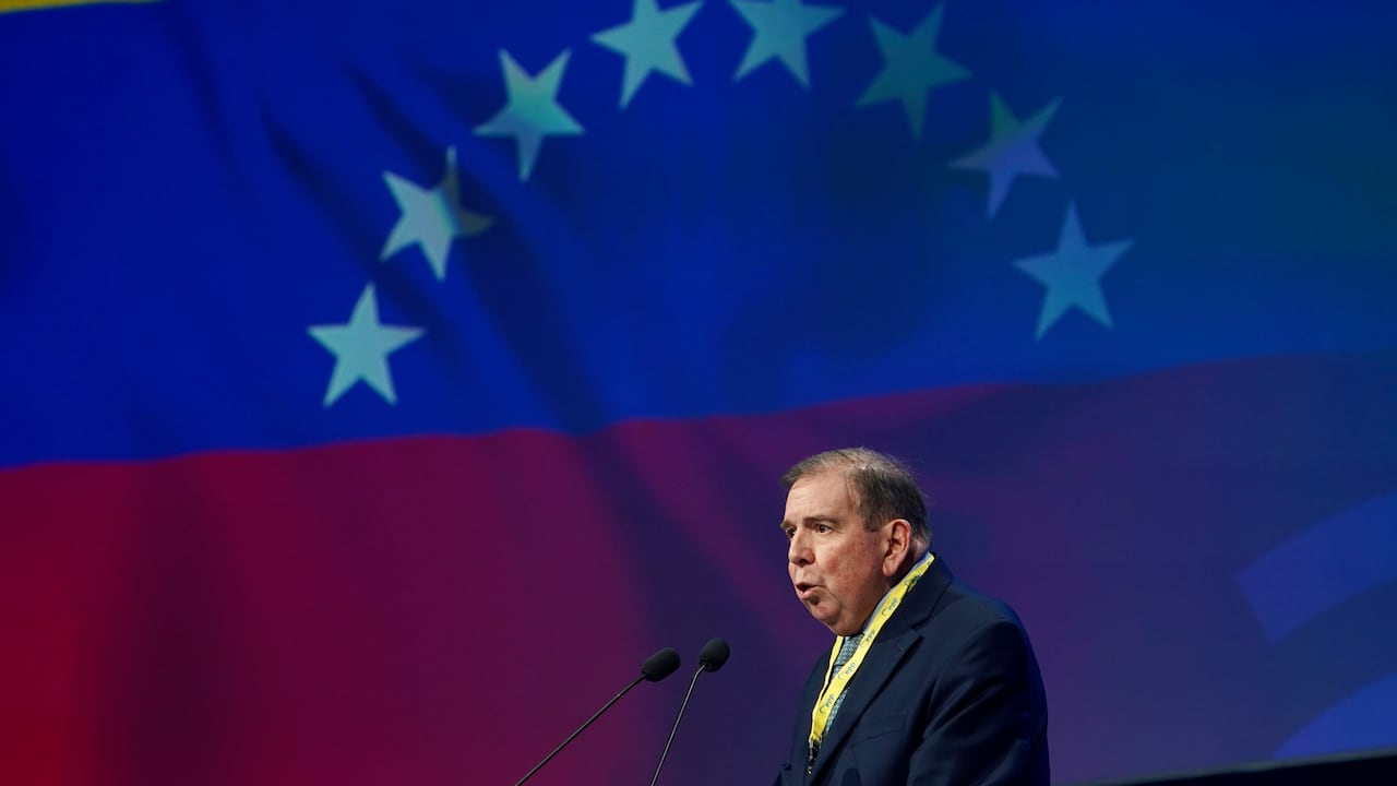 30 DE ABRIL: El presidente electo de Venezuela, Edmundo González, en la clausura del congreso del Partido Popular Europeo (PPE), el 30 de abril de 2025 en Valencia, Comunidad Valenciana, España.