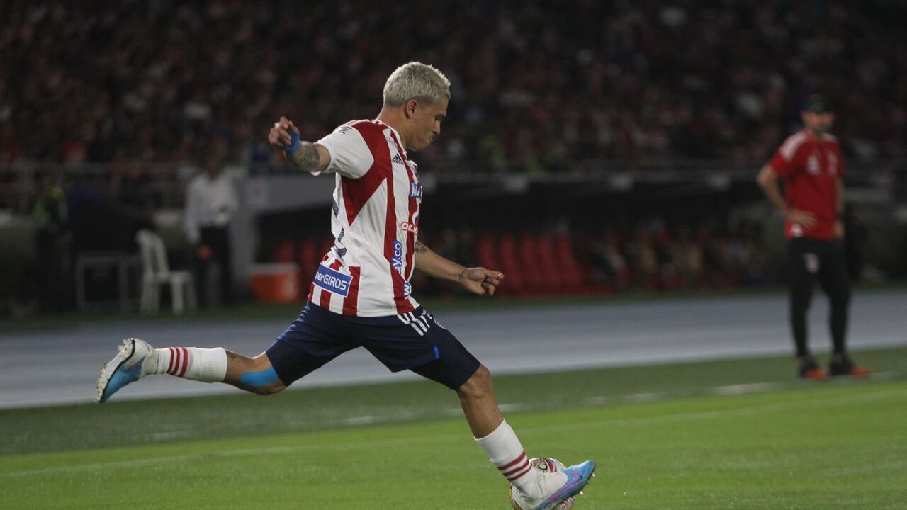 Juan Fernando Quintero aún no sabe lo que es ganar un partido con el Junior de Barranquilla. Foto: Twitter Junior de Barranquilla.