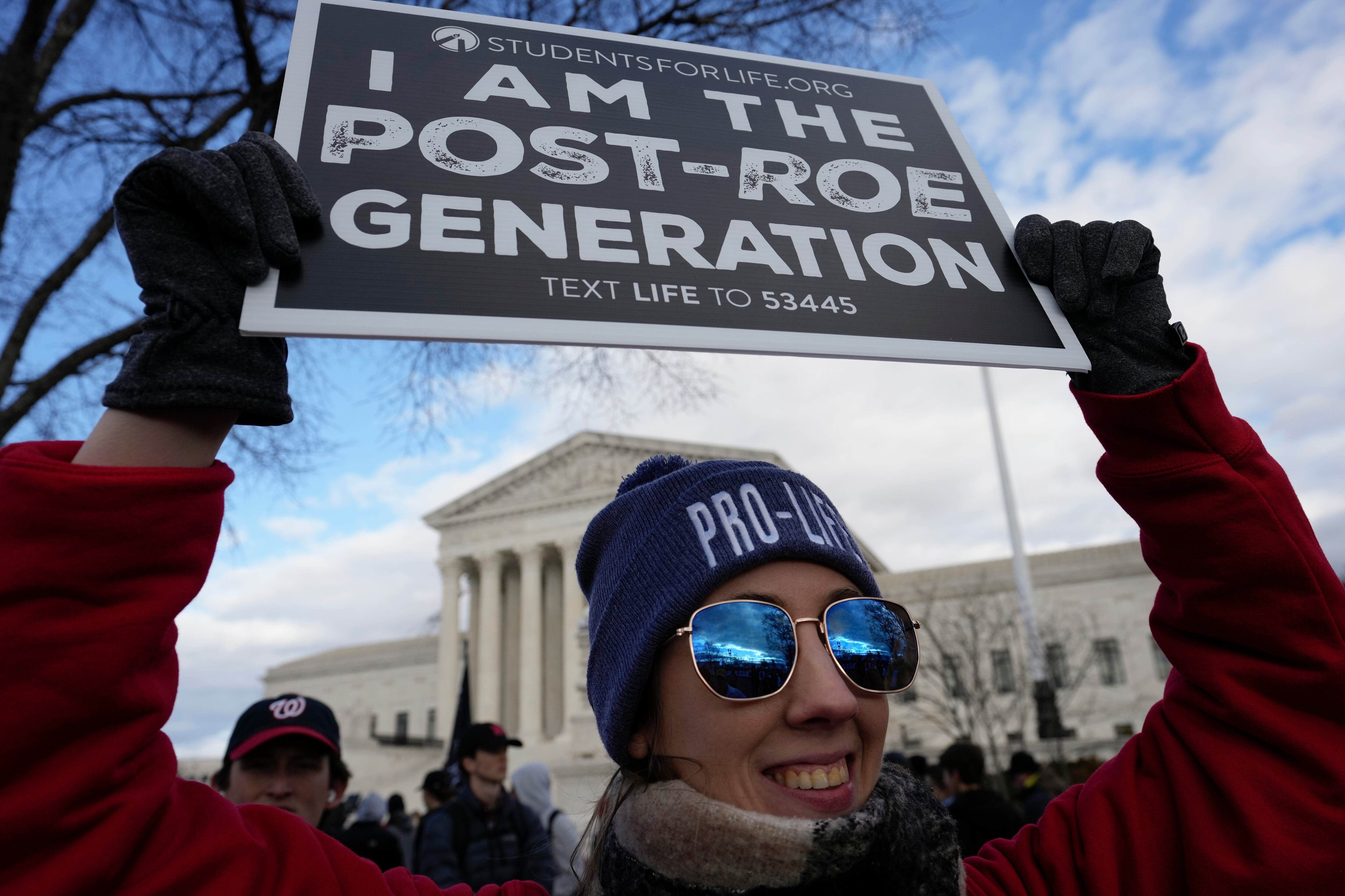 La generación post Roe. así se denominó parte de los manifestantes anti aborto este 20 de enero en Washington