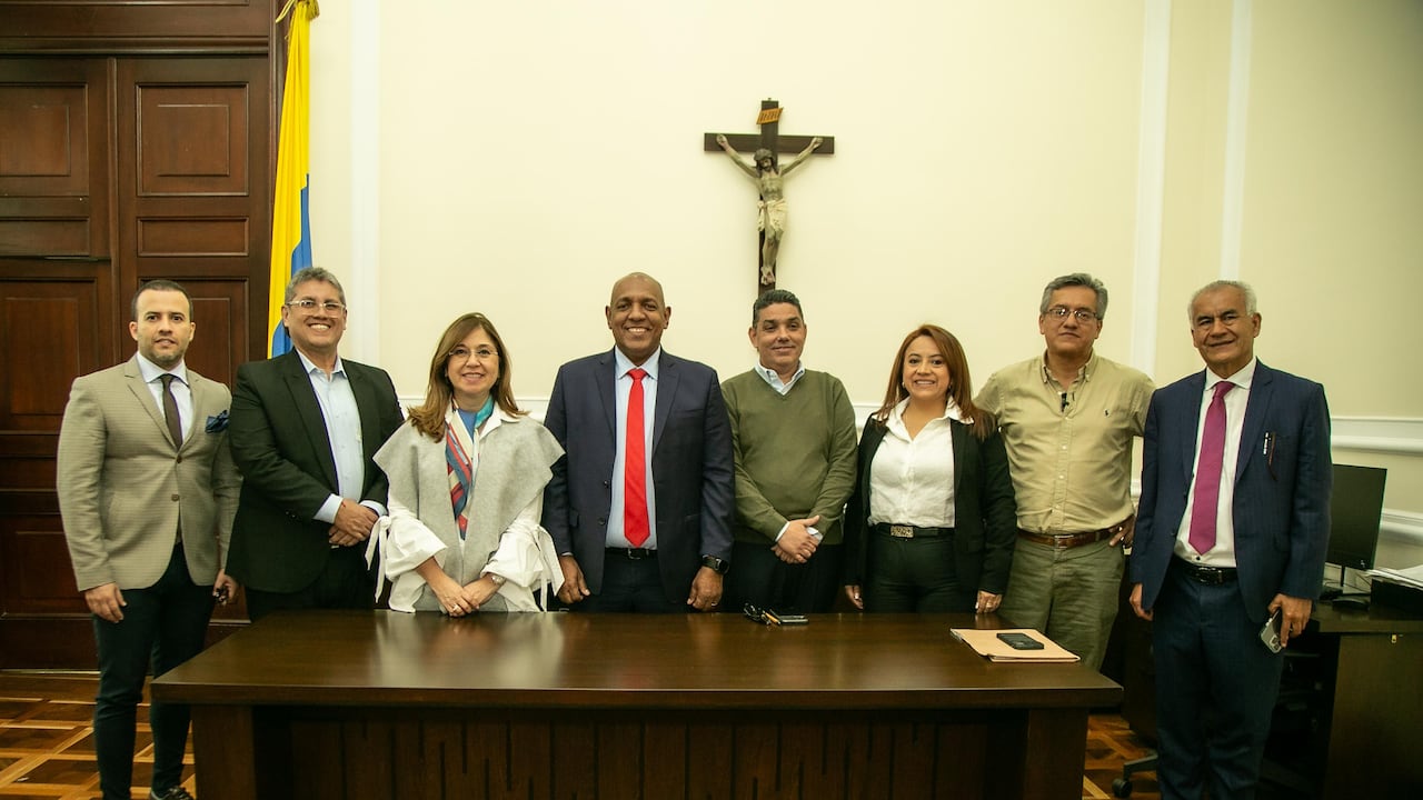 Diferentes sectores políticos apoyan la iniciativa radicada.