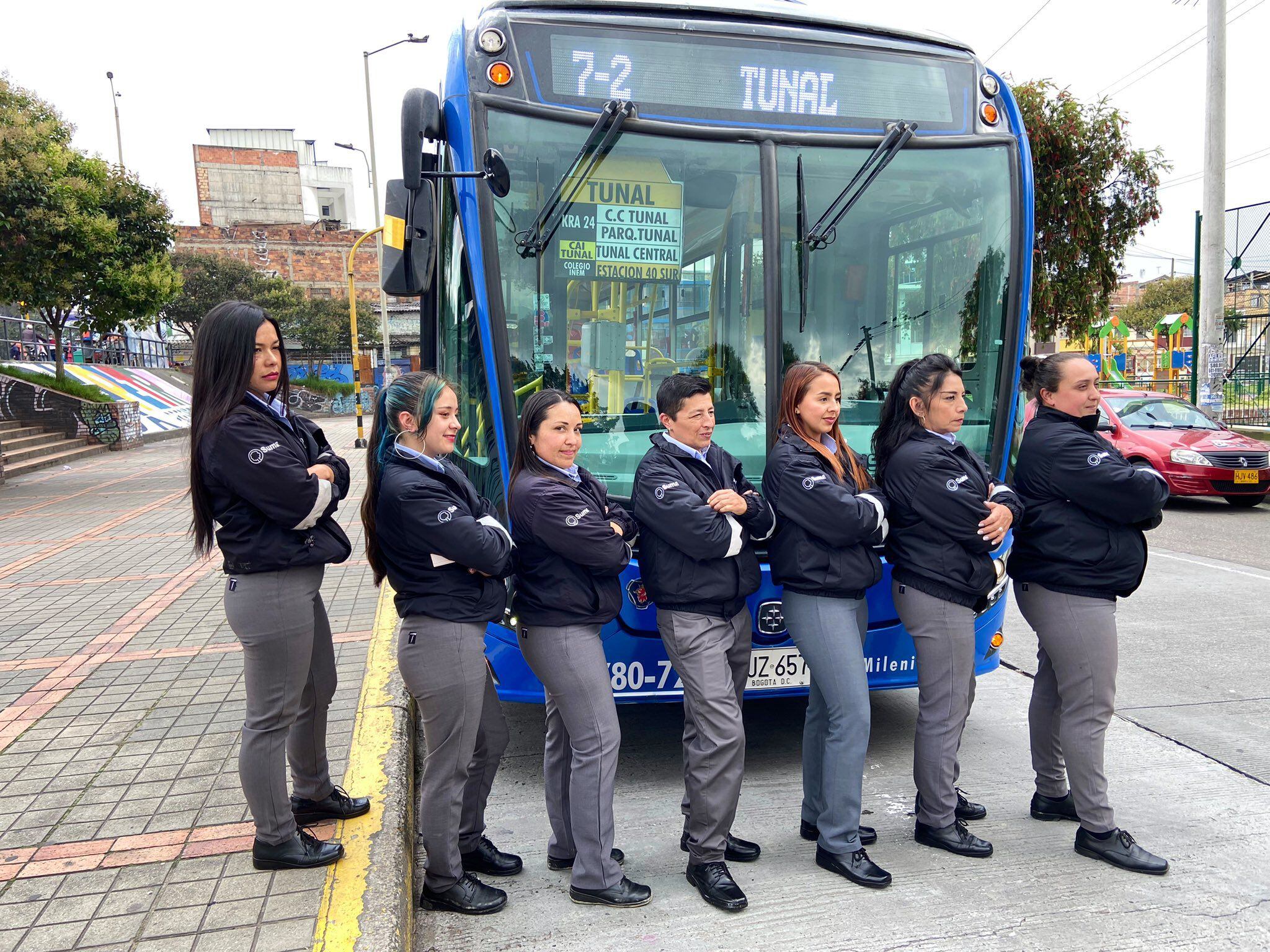 Mujeres conductoras se apropian de las rutas de buses del Sistema Integrado de Transporte Público