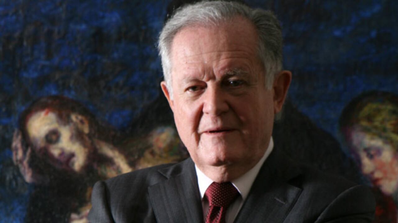 Luis Carlos Sarmiento Angulo, presidente de la junta directiva del Grupo Aval, es el hombre más rico de Colombia. Según la revista ‘Forbes’, ocupa el puesto 72 en el mundo y según Bloomberg el número 63.