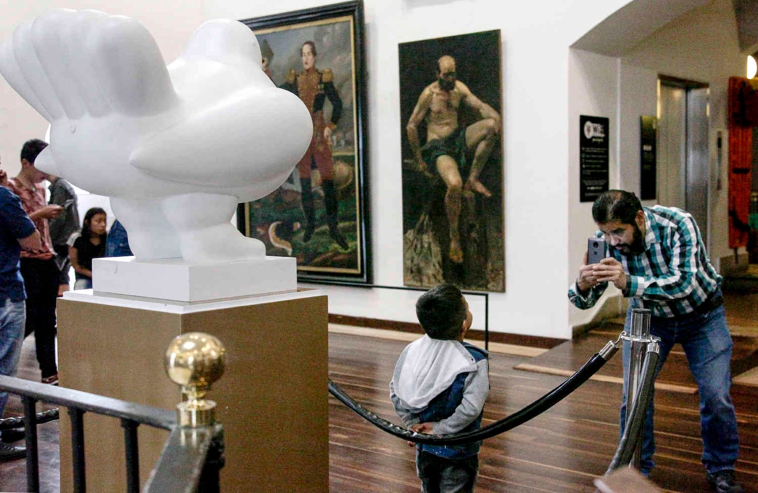 la paloma de la paz, donada por Fernando Botero fue protagonista durante el evento. foto: Diana Rey Melo