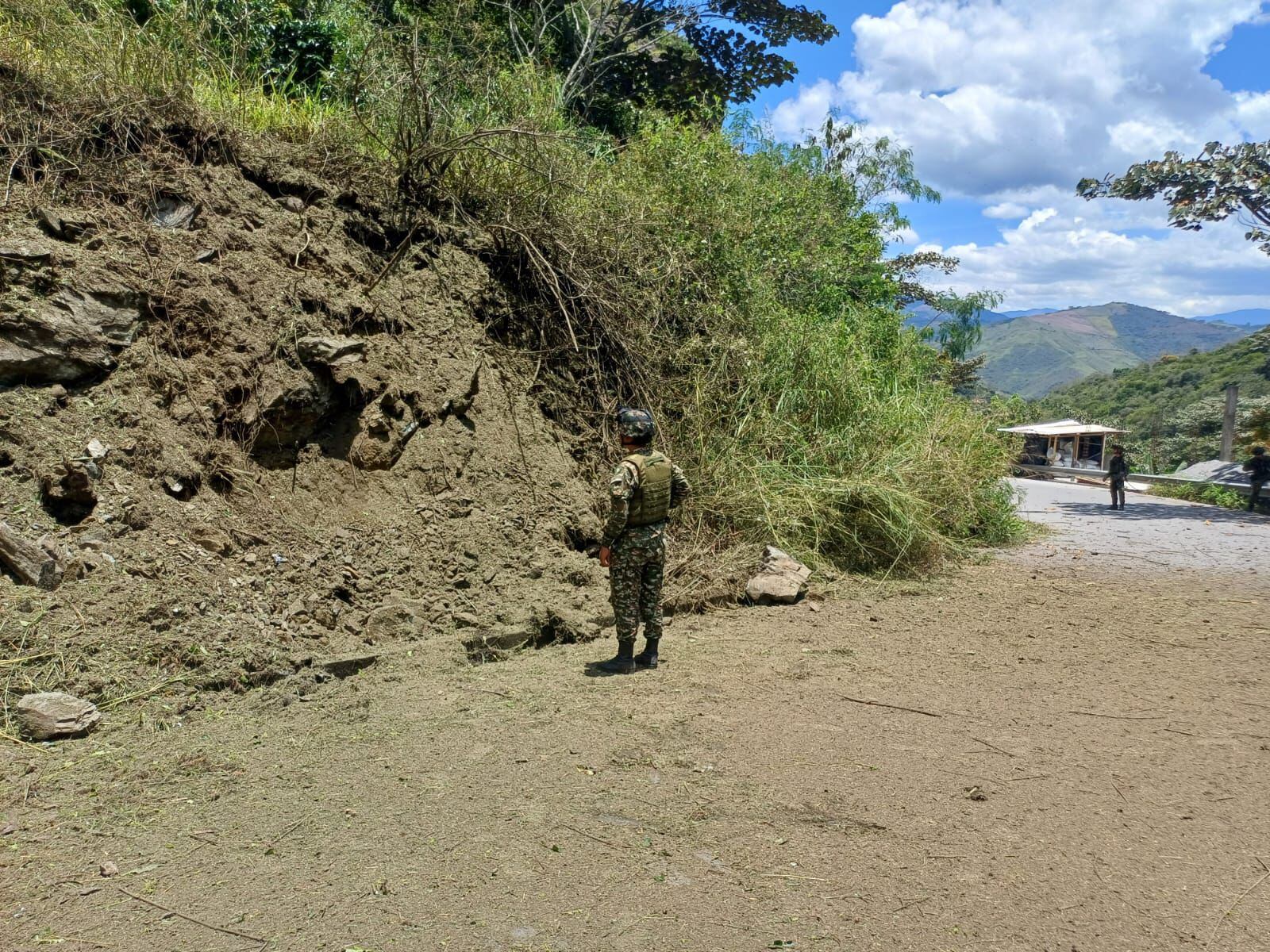 El explosivo fue instalado por grupos terroristas en Nariño.