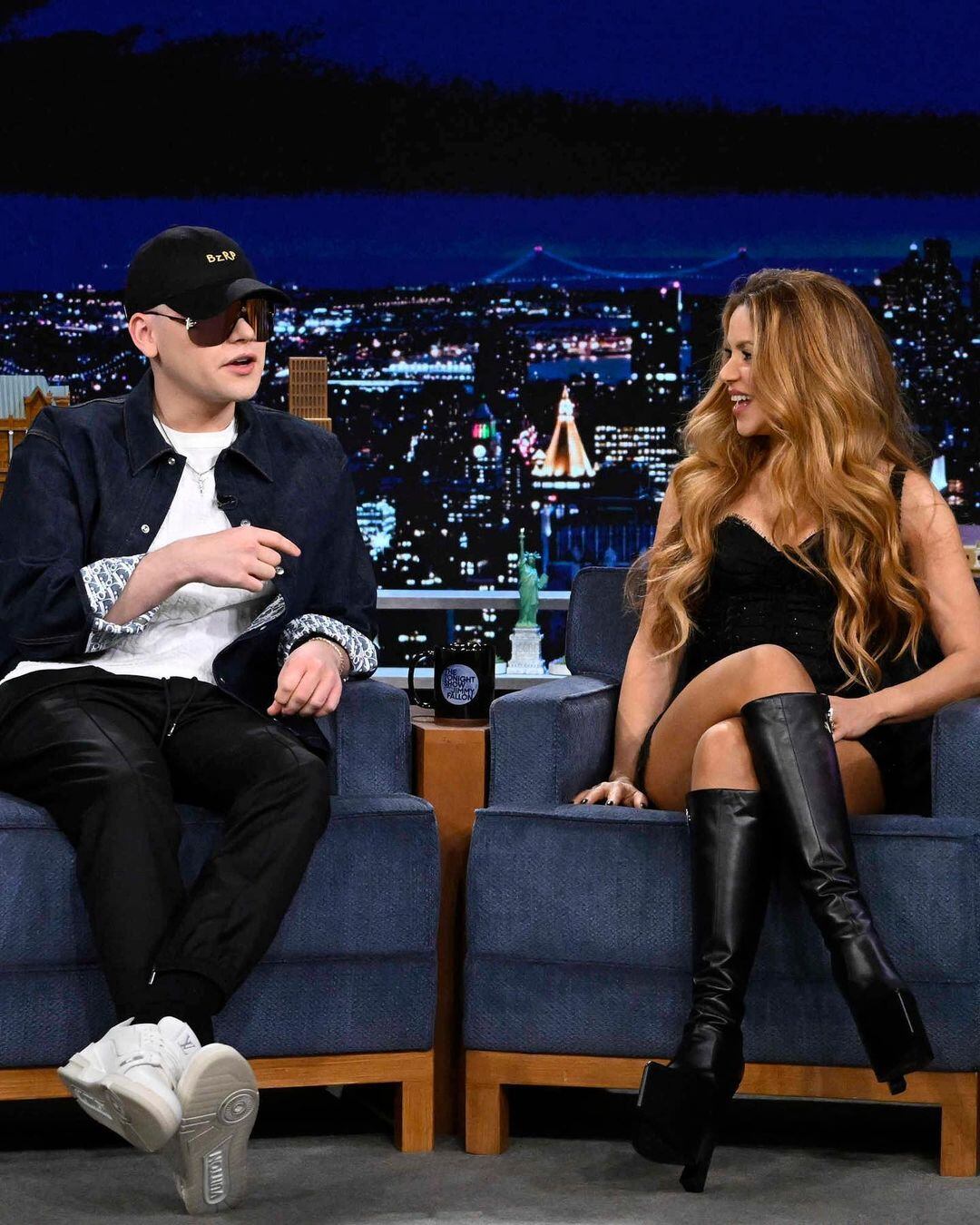 El productor y la cantante durante su entrevista con Jimmy Fallon. Foto: Instagram @fallontonight.