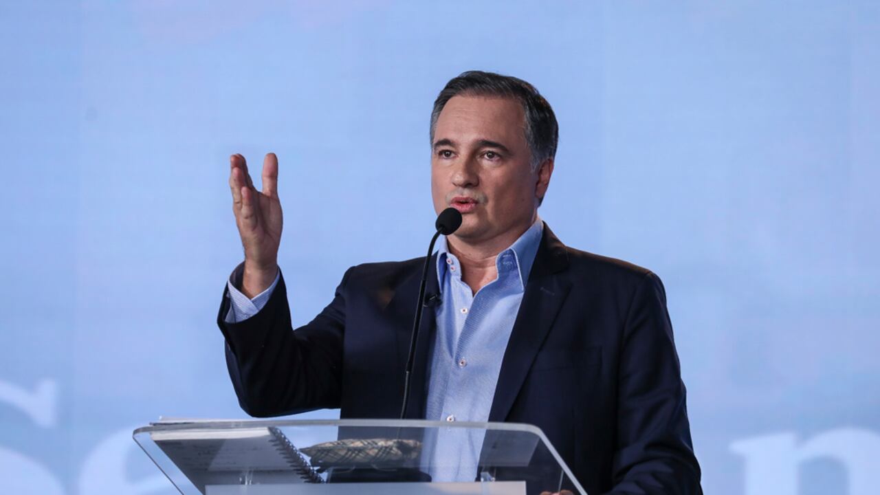 Carlos Cuartas en el debate de candidatos a la vicepresidencia de SEMANA y El Tiempo.