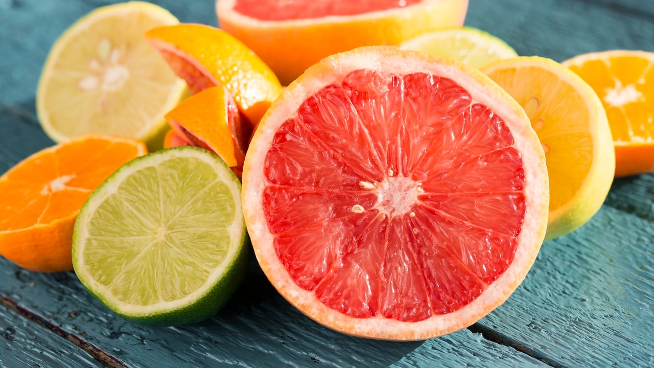 Las frutas cítricas son determinantes para subir las defensas.