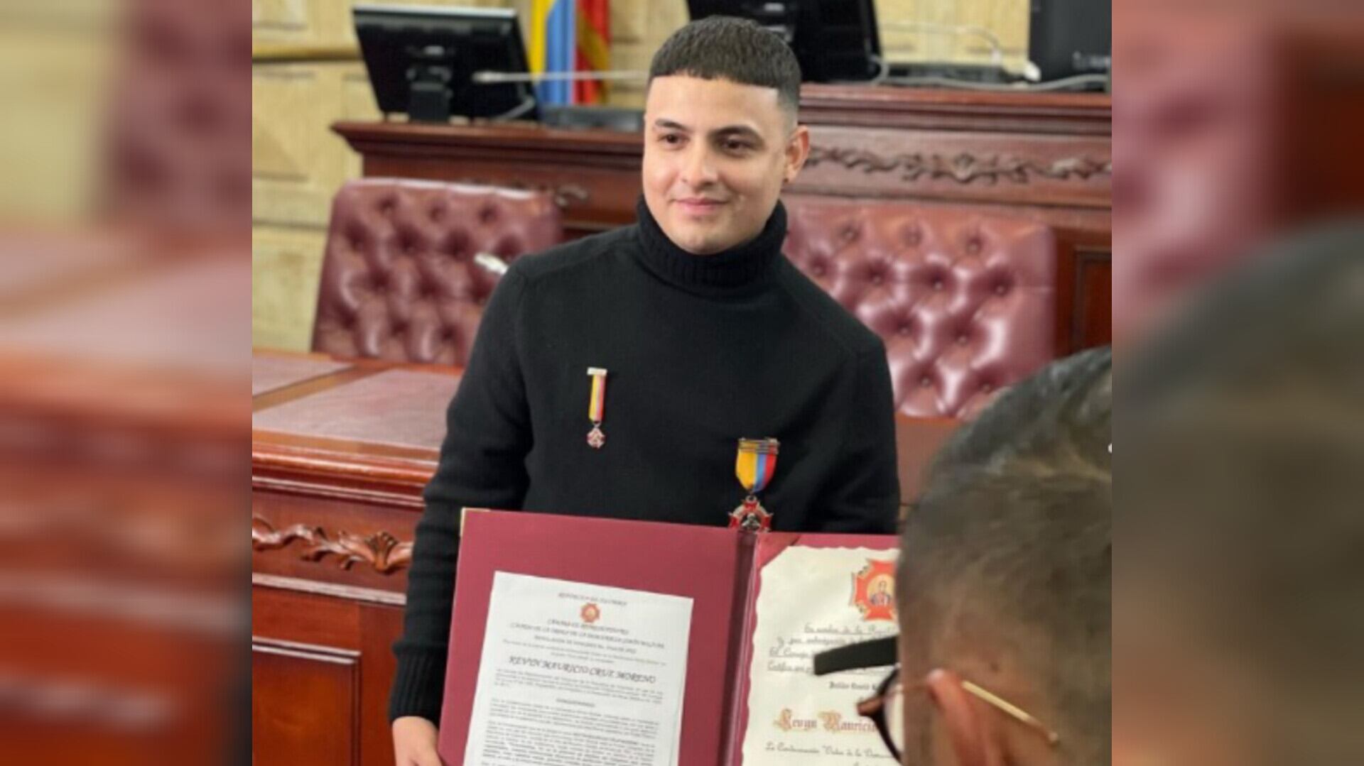 La exitosa canción de Shakira contra Piqué fue escrita por un reconocido músico caleño: conozca al llamado ‘Pluma de oro’.