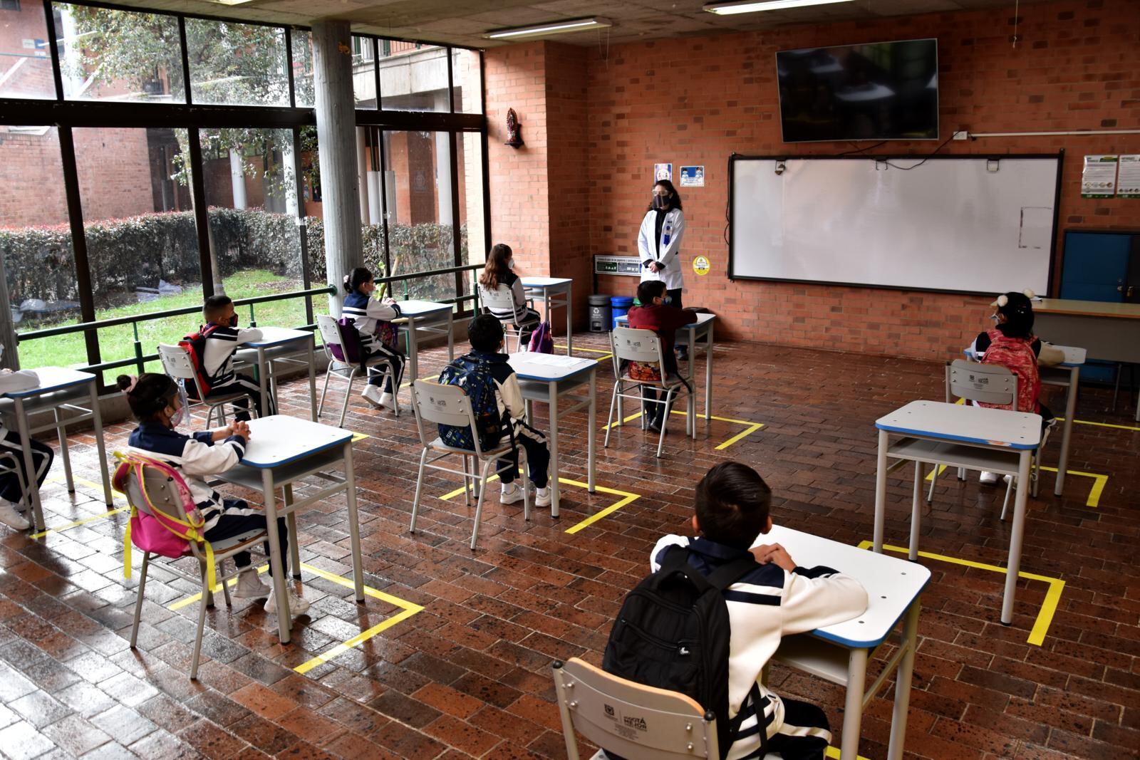 De acuerdo con el Ministerio de Educación, el 85 por ciento de las entidades educativas están en condiciones adecuadas para el regreso a la presencialidad.