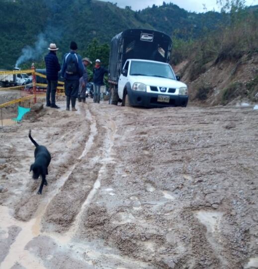 Personal de Invías se encuentra en el lugar de la ermergencia.