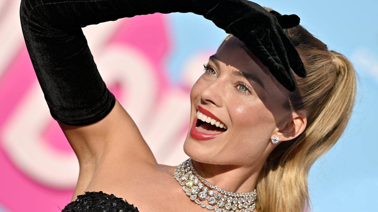 La fiebre de Barbie también se ve en los looks que están usando los fans de la película.