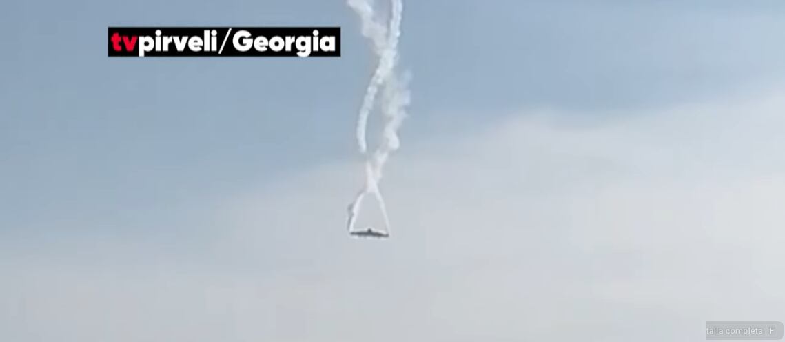Las imágenes del siniestro de un avión militar en Georgia