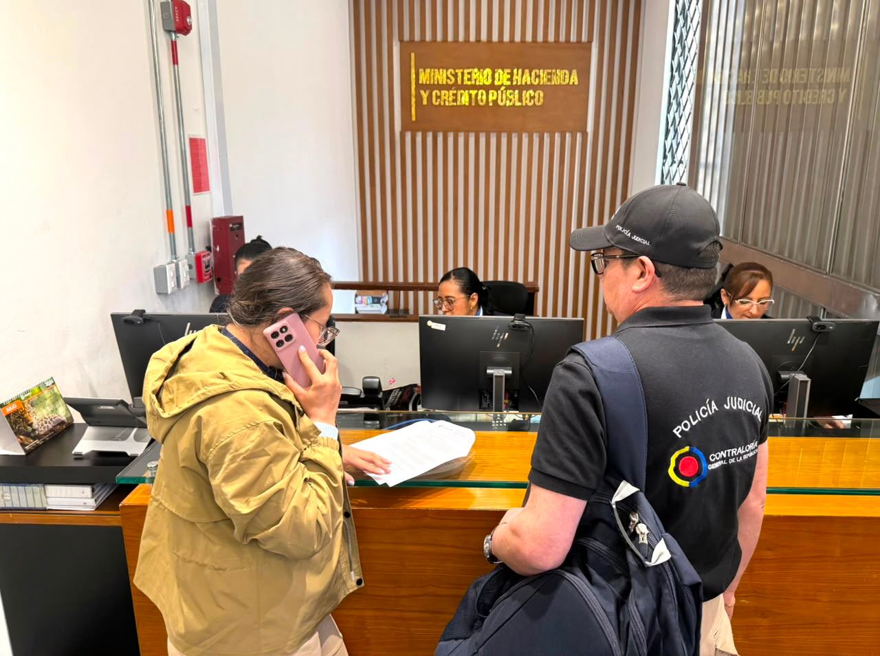 Policía judicial en el Ministerio de Hacienda