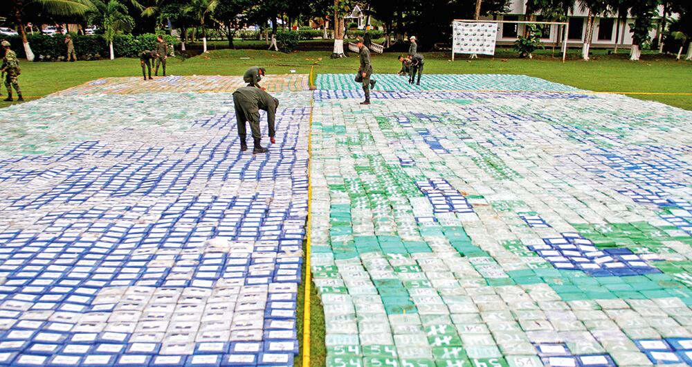    Toneladas de cocaína camuflada en cargamentos de frutas tradicionales de Colombia fueron incautadas.