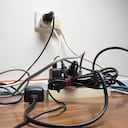 Las regletas son muy útiles en los hogares o lugares de trabajo que no disponen de suficientes enchufes o tomas de corriente.