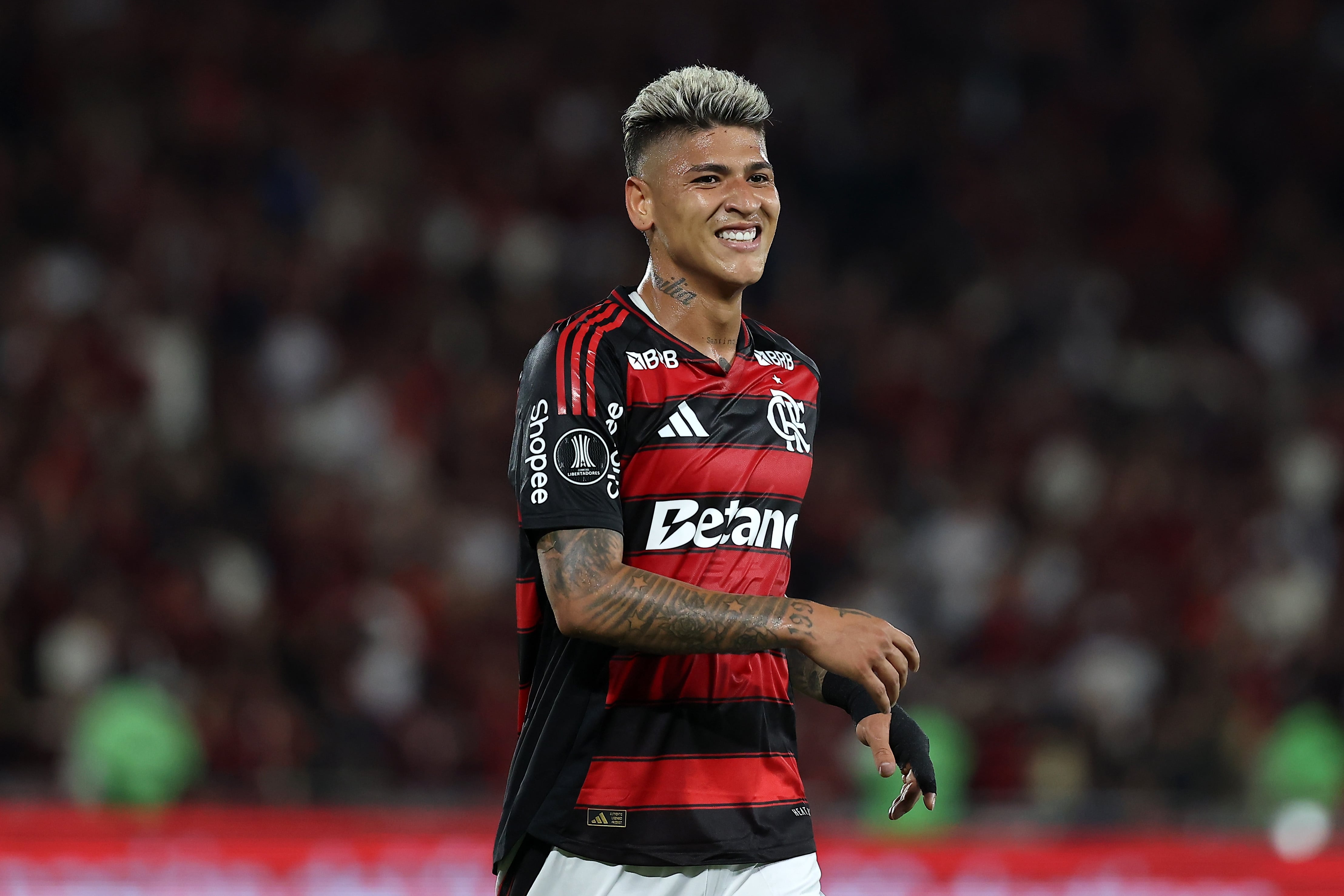 Jorge Carrascal sonriente por darle el triunfo a Flamengo en Copa Libertadores