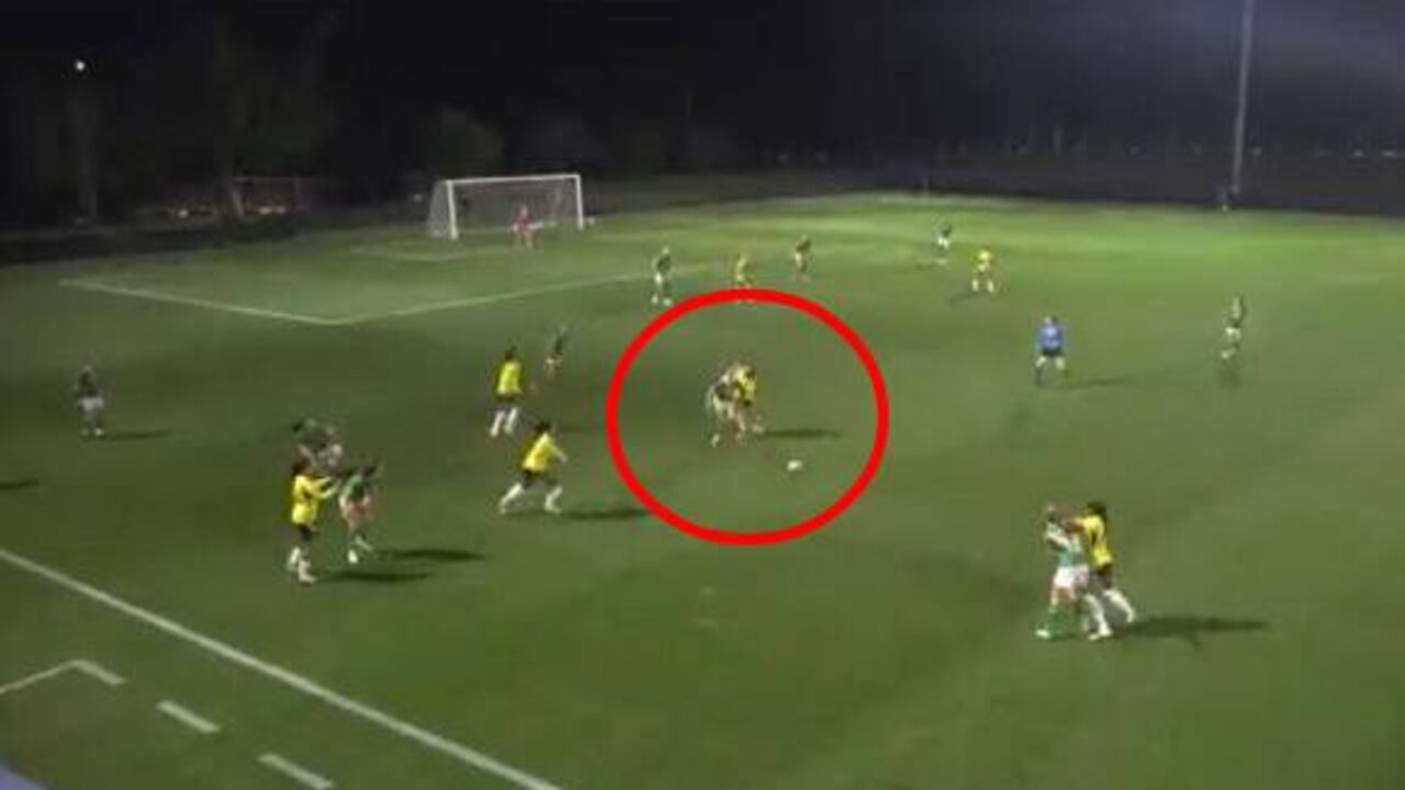 Falta de la Selección Colombia frente a Irlanda.