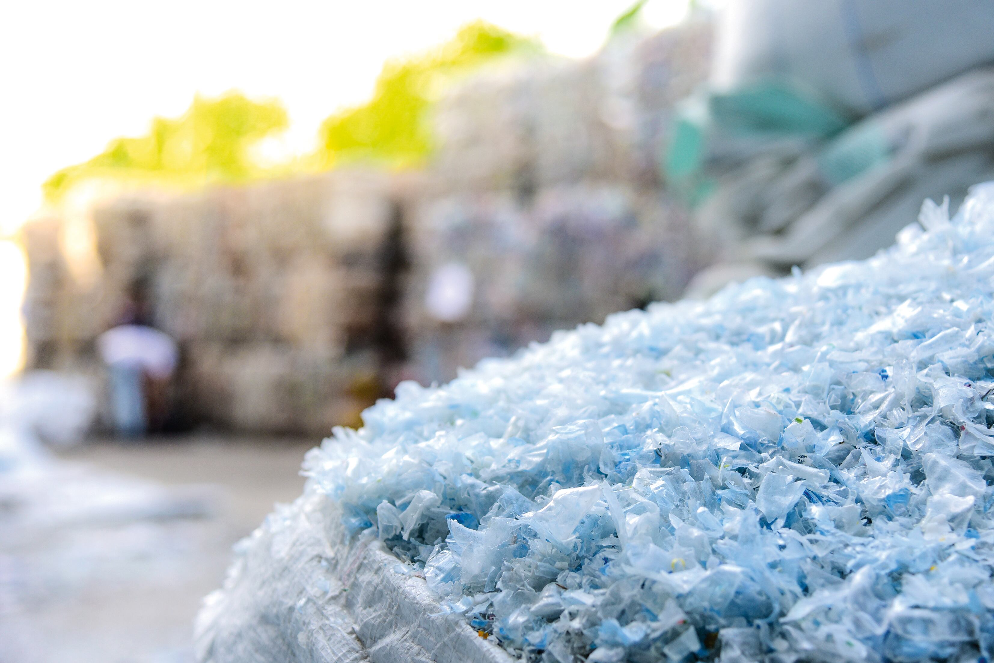 Materiales como el plástico PET reciclado y el icopor son usados actualmente para hacer, por ejemplo, bloques de construcción.