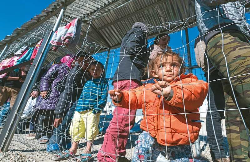 La ola de refugiados que intenta entrar a Europa se trata del mayor  desplazamiento humano de la historia desde la Segunda Guerra Mundial.  