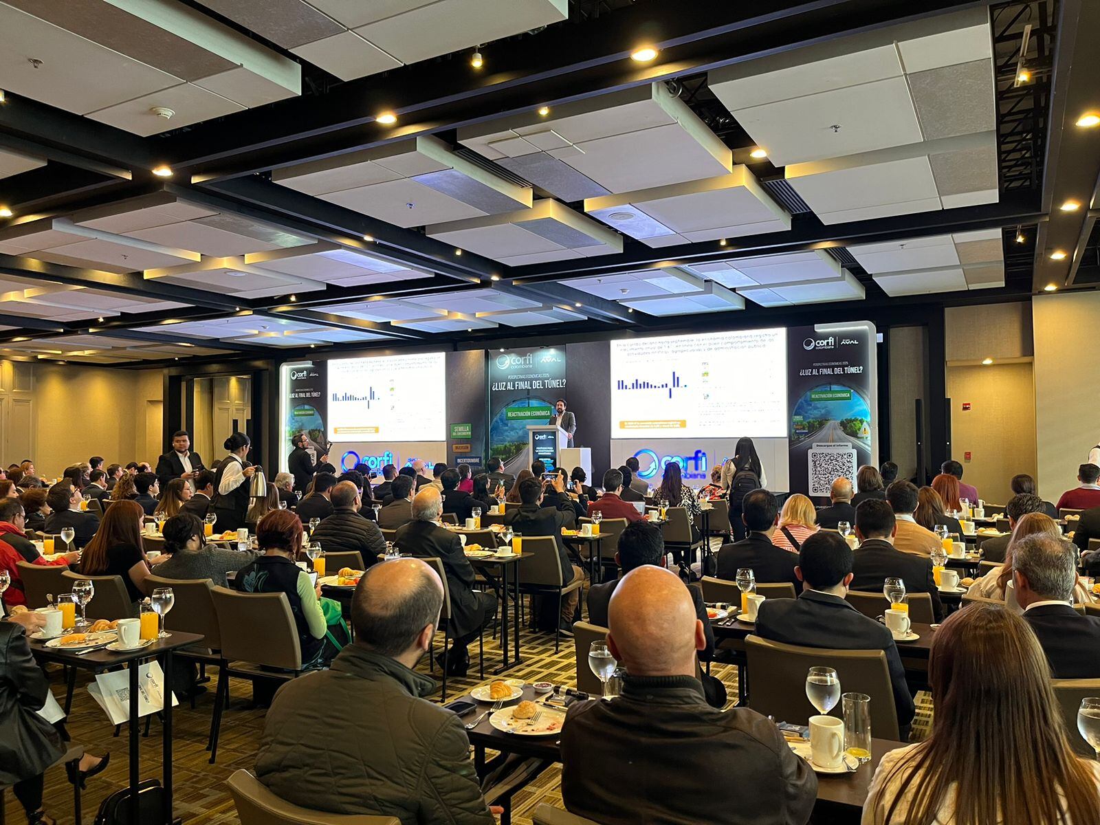 Evento de perspectivas económicas de Corficolombiana. Bogotá, diciembre 3 de 2024.