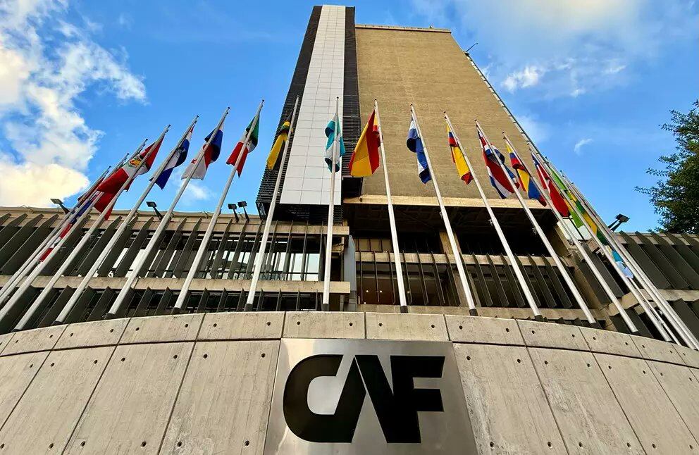 CAF, aprobó un paquete crediticio que busca financiar proyectos sociales clave en Colombia.