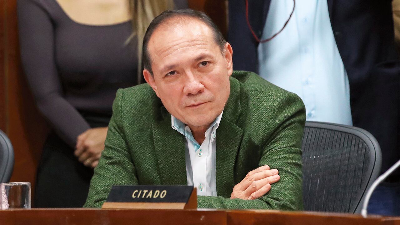 Antonio SanguinoMinistro del Trabajo