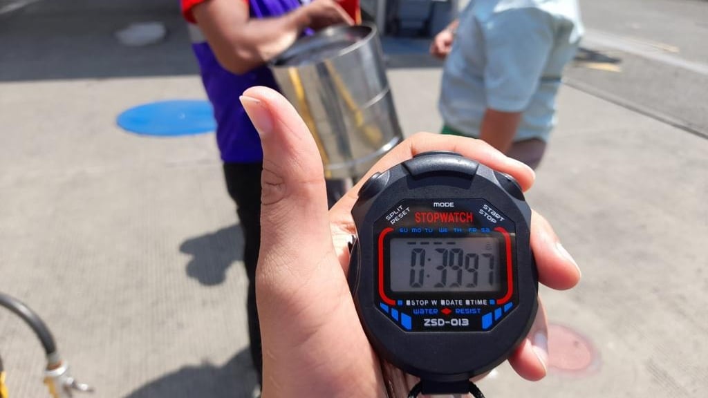 Dos mangueras que suministraban menos gasolina en una estación de servicio en Cali, fueron selladas por las autoridades.
