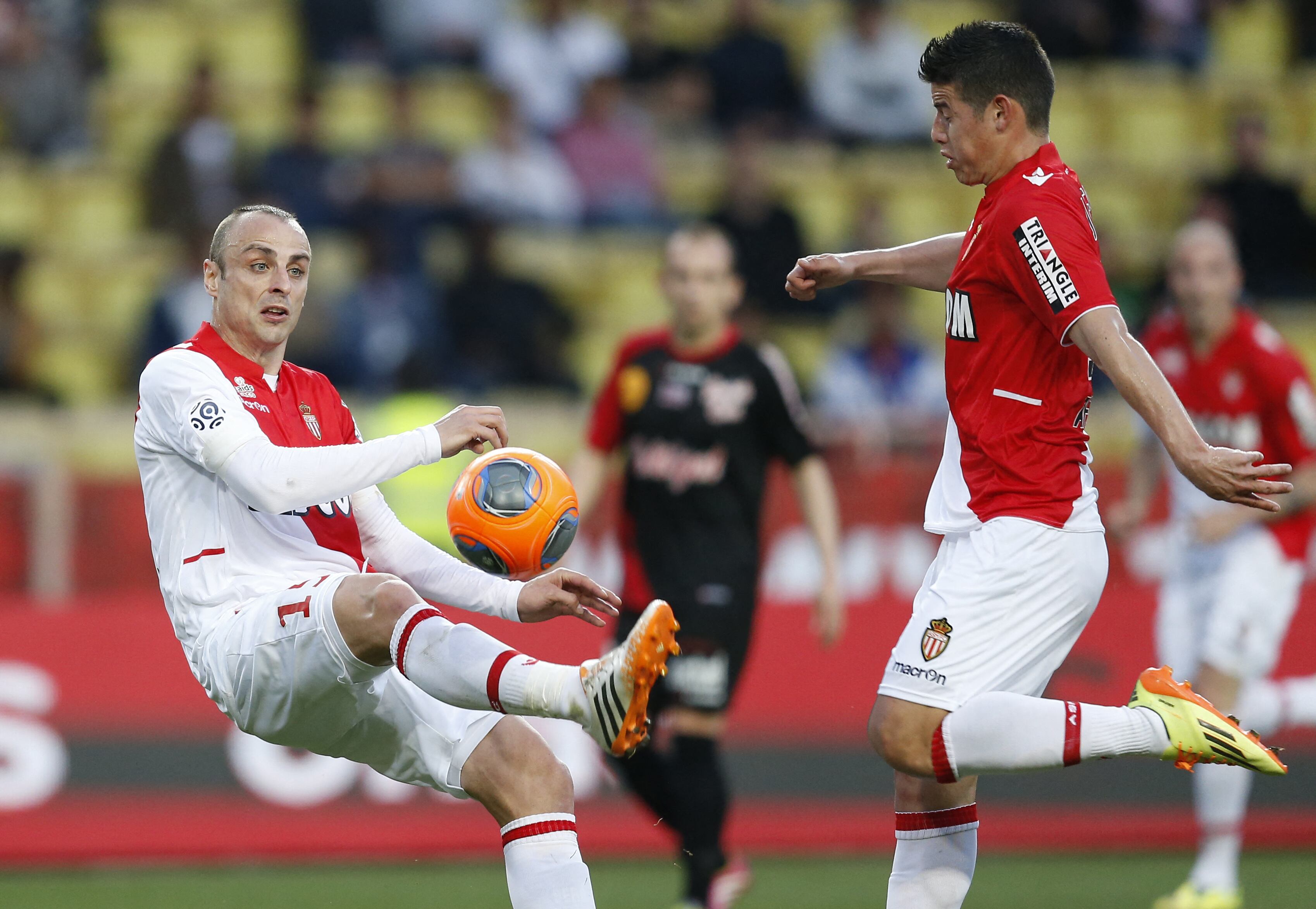 Berbatov y James Rodríguez, juntos, en Mónaco (2014).