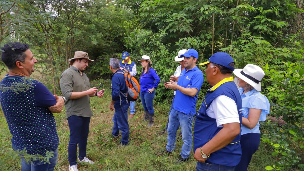 Líderes comunales avalaron la ubicación y estado de los terrenos contemplados para la reubicación de las familias.