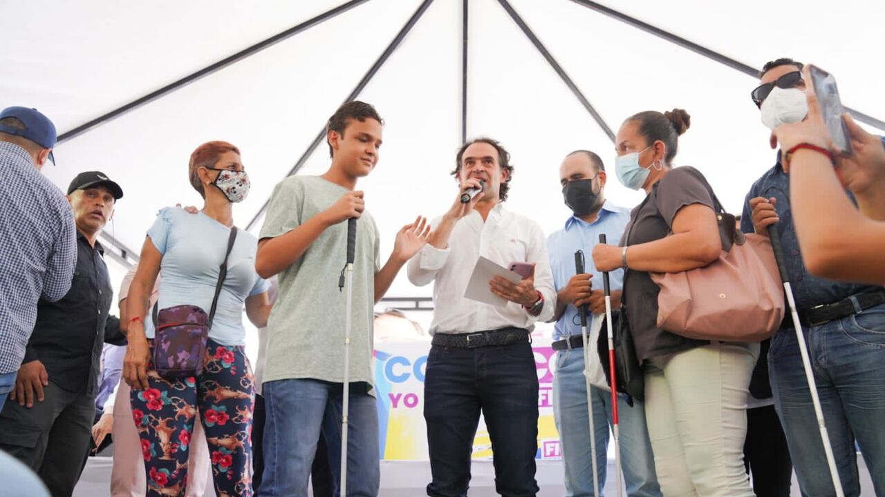 Fico Gutiérrez presentó su propuesta de inclusión en Barranquilla.