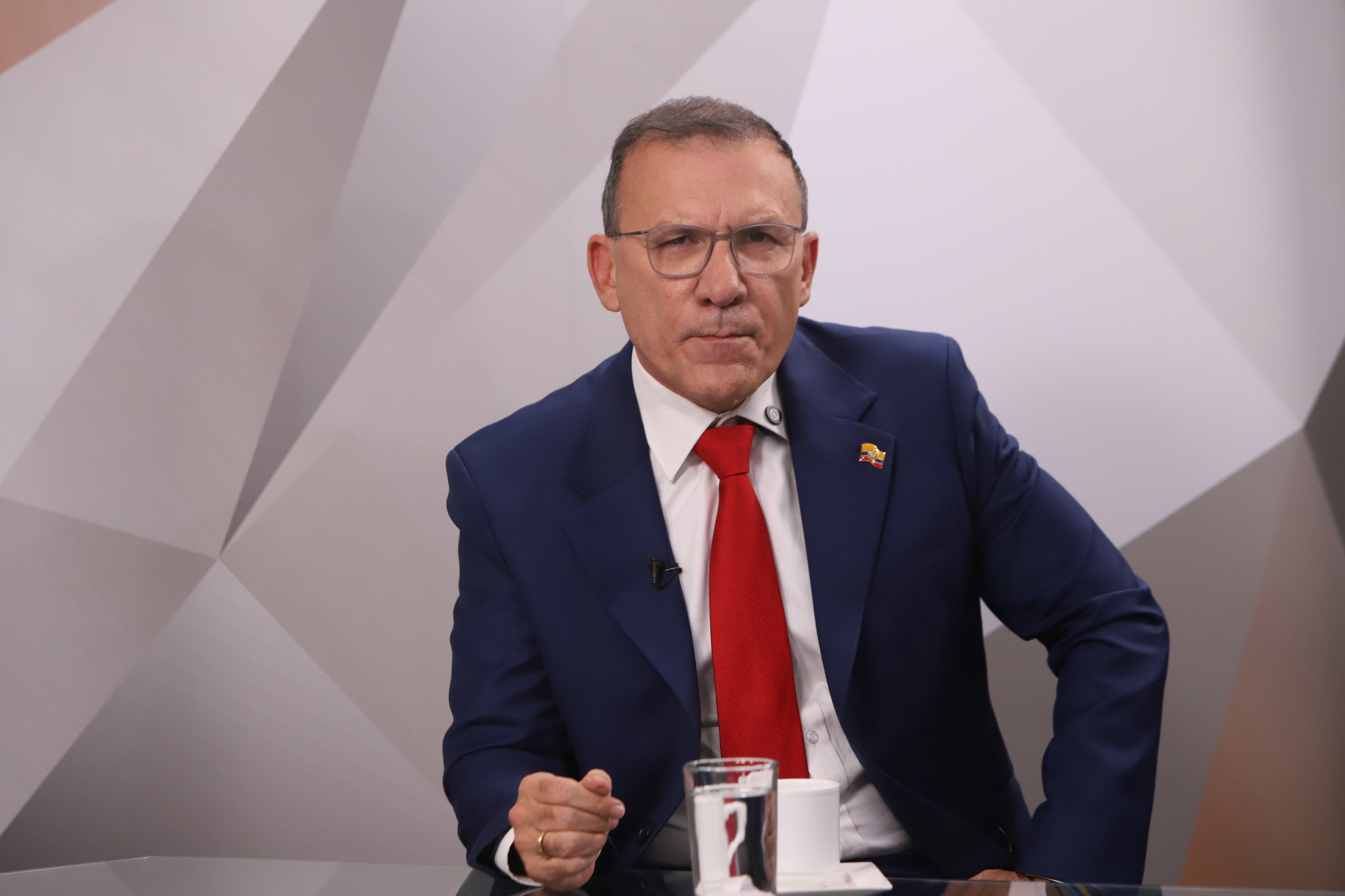 El Debate entrevista de Yesid Lancheros al precandidato presidencial Roy Barreras.