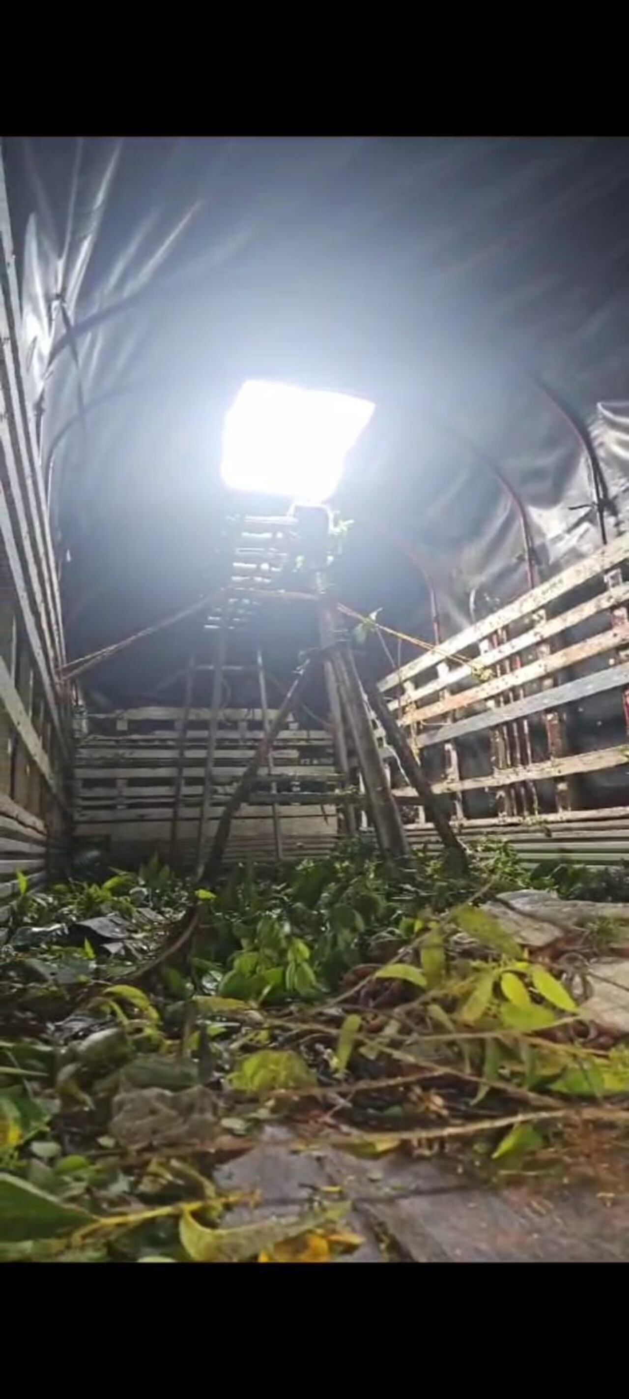 Este es el lanza mortero hallado en el interior de un camión.