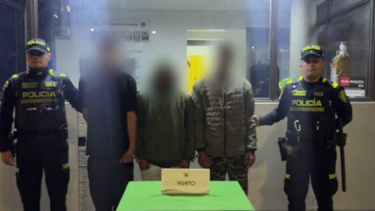 Detenidos por presunto hurto de licor en la localidad de Suba.