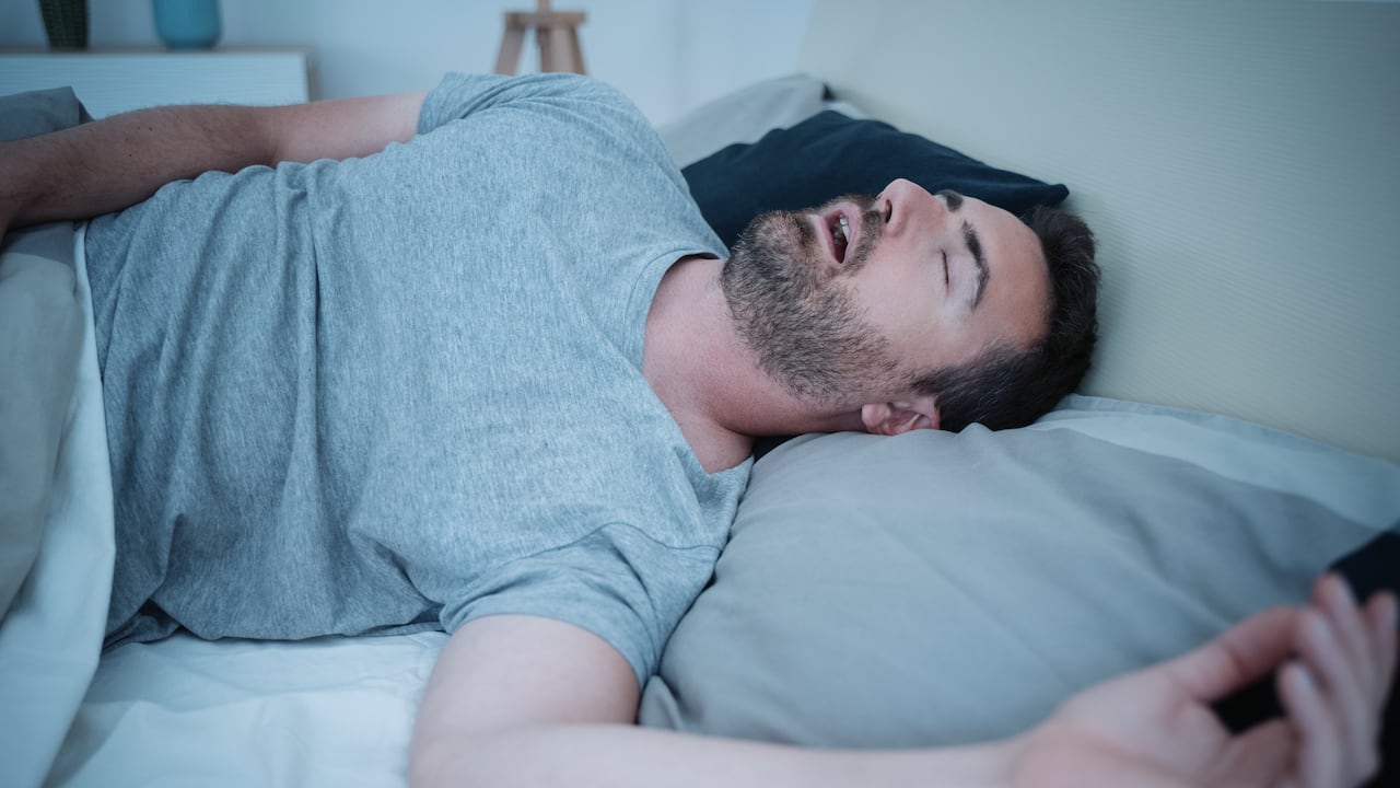 Las personas que padecen apnea de sueño tienen mayor riesgo de padecer ansiedad y depresión.