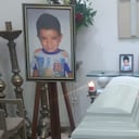 El cuerpo del pequeño Maximiliano Tabares está siendo velado por sus familiares y allegados.