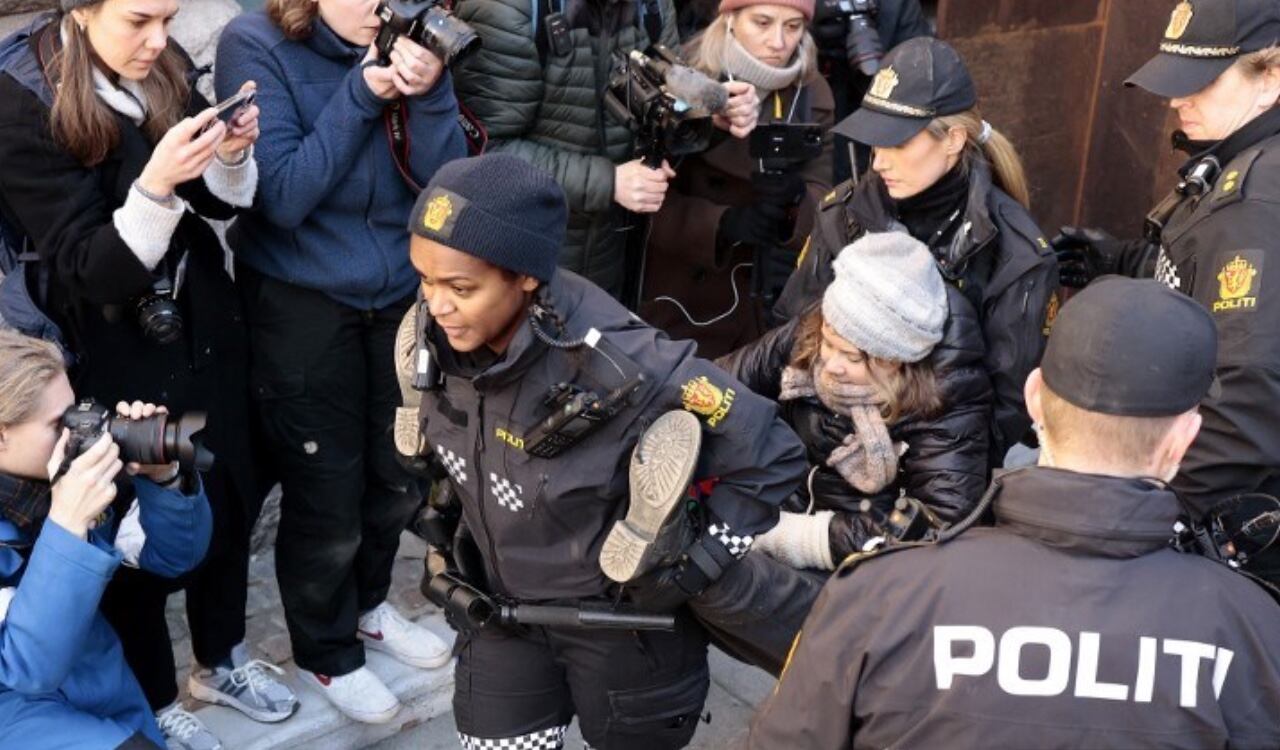 Los manifestantes perseguían "cerrar el Estado" como protesta por la continua actividad de turbinas eólicas en la región de Fosen,