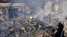 La escena después de un ataque ruso contra Brovary, cerca de Kiev.